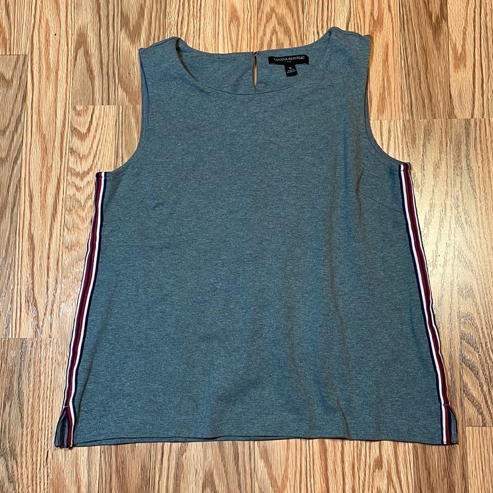 Banana Republic Grey to w/red blue braid Sleeveless Tank summer Patriotic shirt